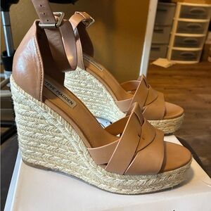 Steve Madden Tan Espadrille Wedges